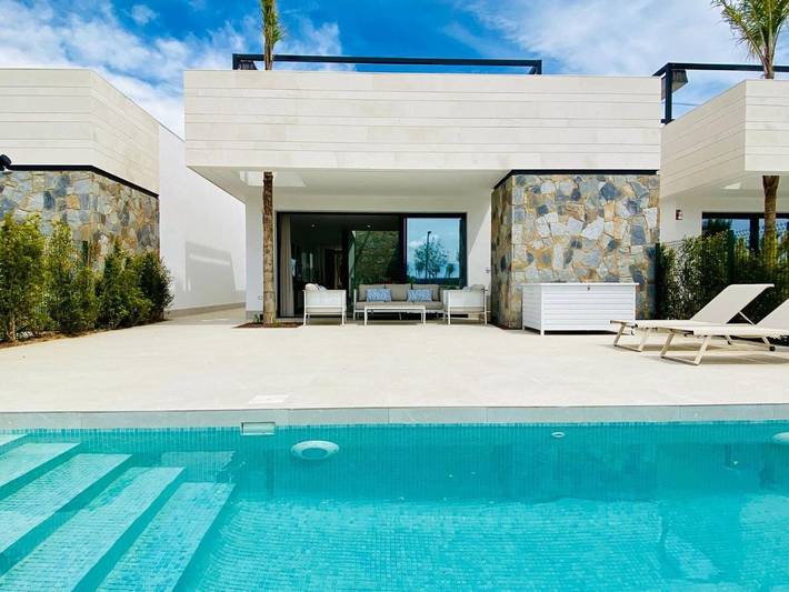 Chalet para 8 personas, con jardín además de vistas y piscina - 1