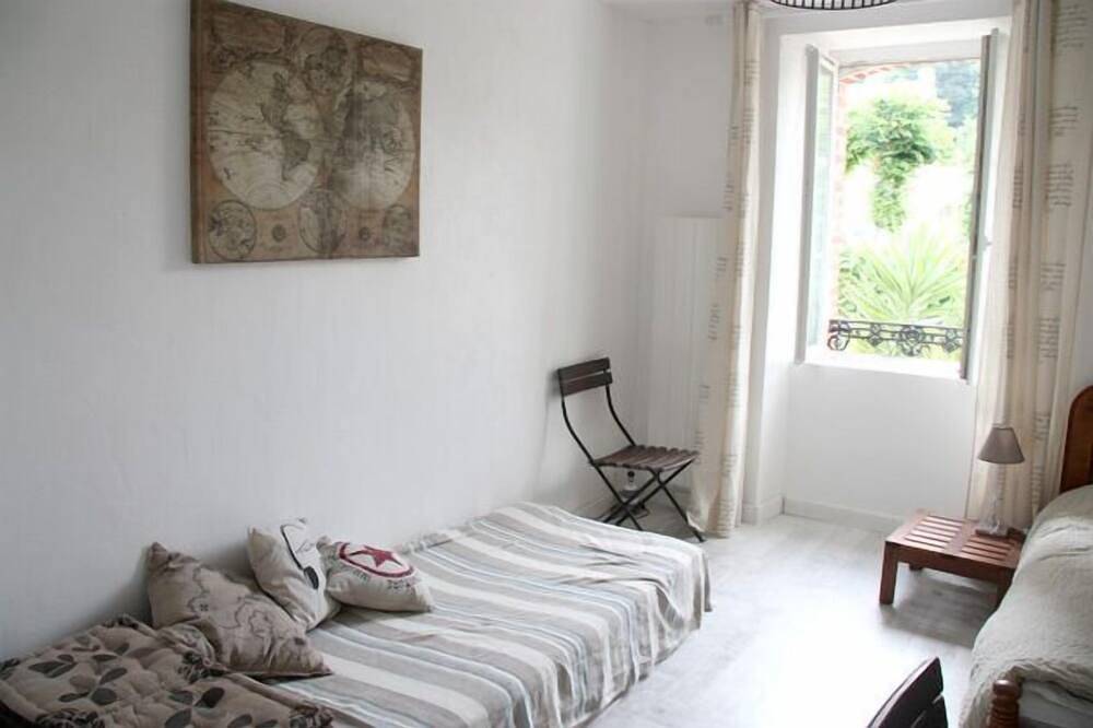 Gîte 4/6 personnes entièrement rénové classé 3 étoiles in Saint-Jean-du-Doigt, Ceinture Dorée