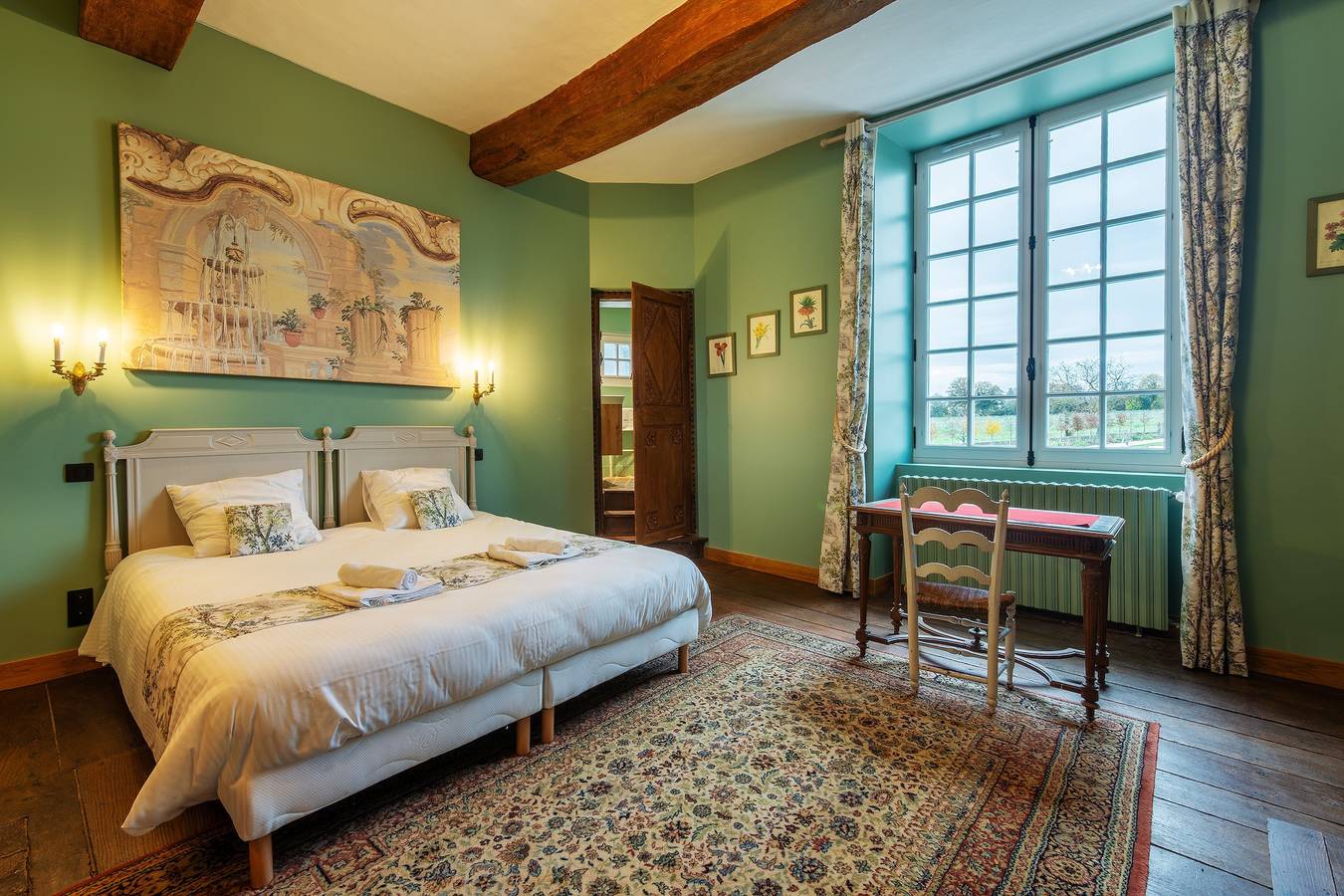 Château de Marigny - Piscine Privée, 8000m2 Jardin in Alexain, Mayenne