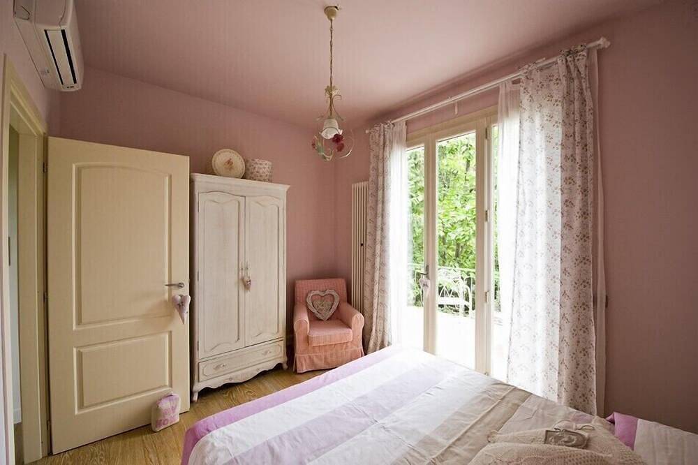Helle Villa auf den Hügeln des Gardasees in Padenghe sul Garda, Gardasee-Berge