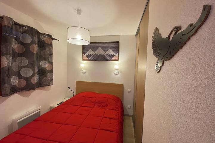 Ganze Wohnung, Charming T3 in a residence close to the slopes and shops South-facing balcony in La Joue du Loup, Le Dévoluy