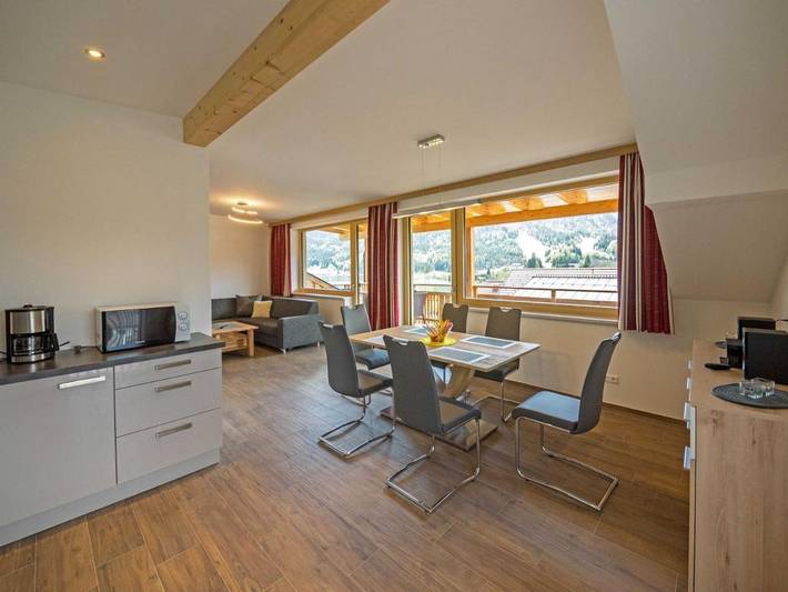 Ferienwohnung für 5 Personen, mit Ausblick und Seeblick sowie Garten am Weissensee - 2