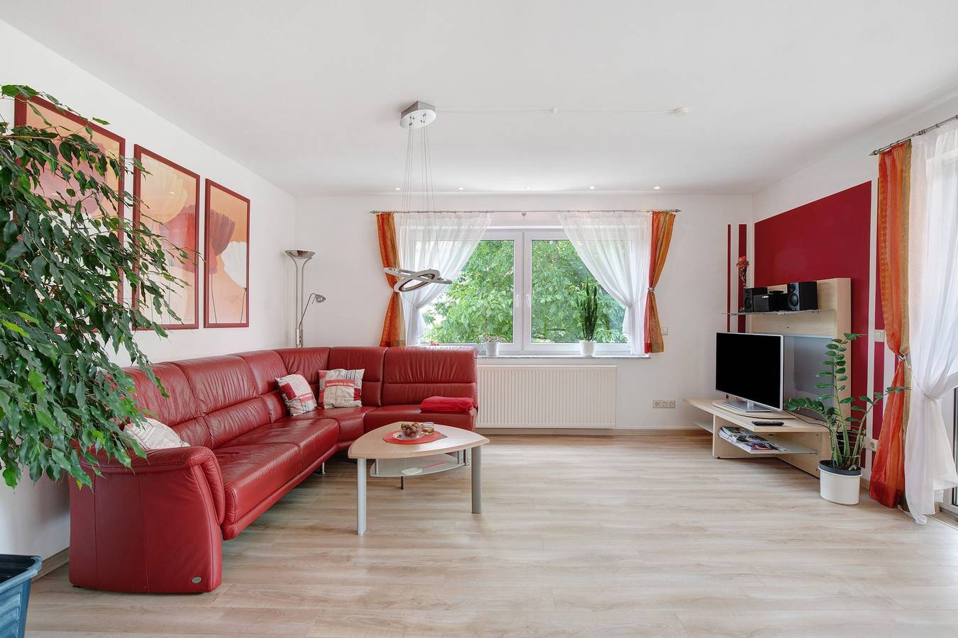 Ganze Wohnung, Ferienwohnung 'Weingärtner' mit Privatterrasse, Gemeinschaftsgarten und Wi-Fi in Schwäbisch Gmünd, Schwäbische Ostalb