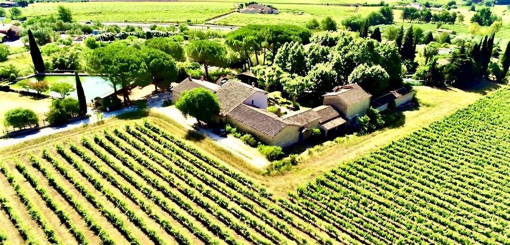 Gîte pour 2 personnes, avec terrasse et jardin dans le Var