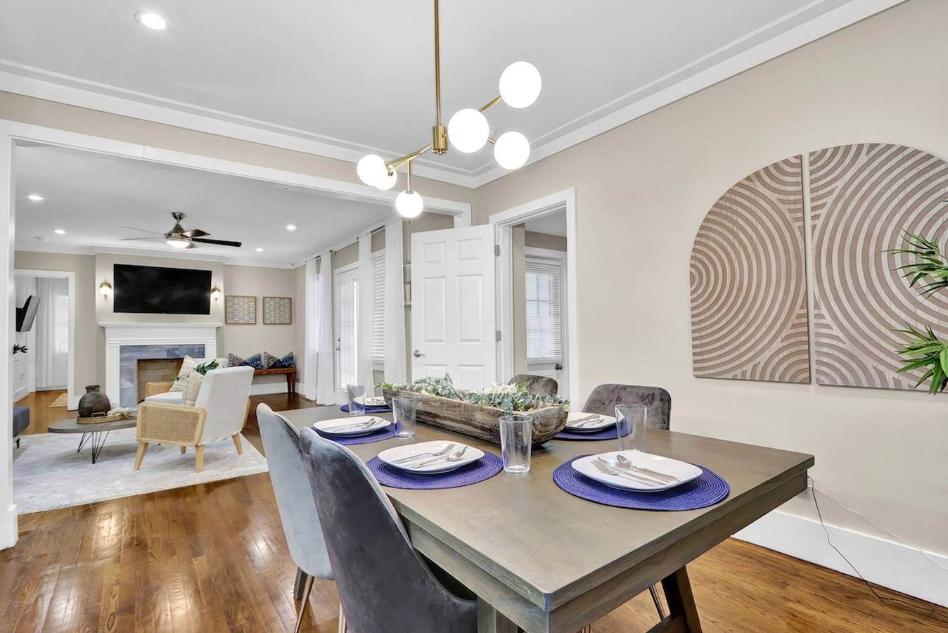 Heart of Buckhead|Message Now for Summer Special! in Atlanta, Condado de Fulton
