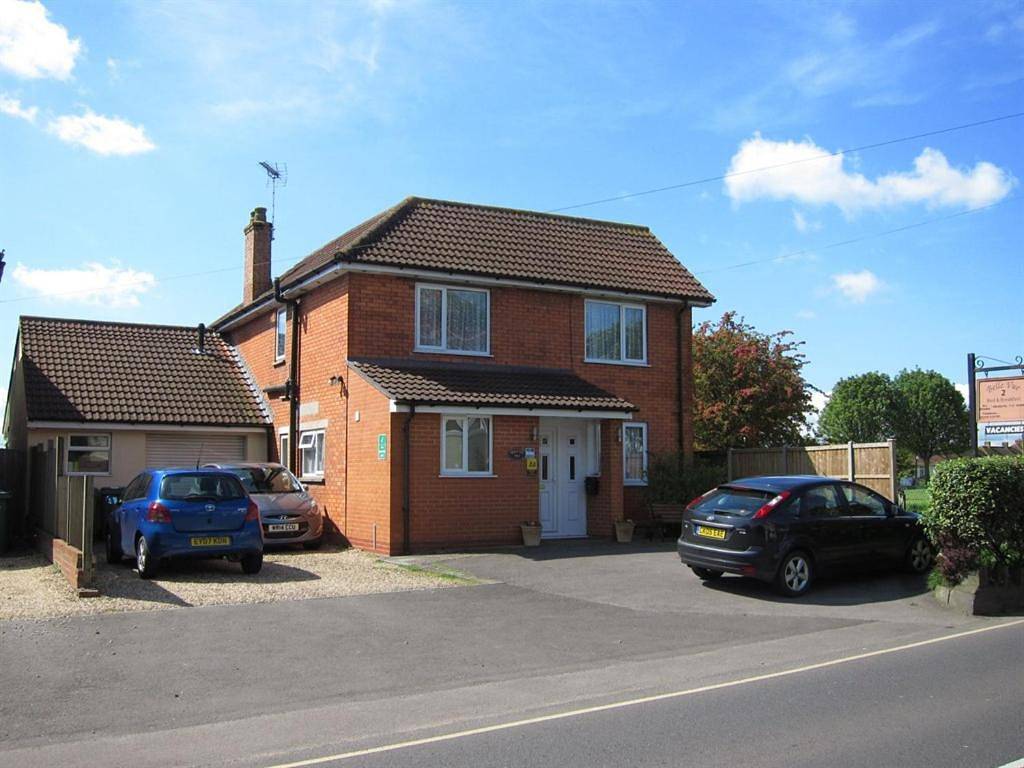 Single Room in Glastonbury, Somerset