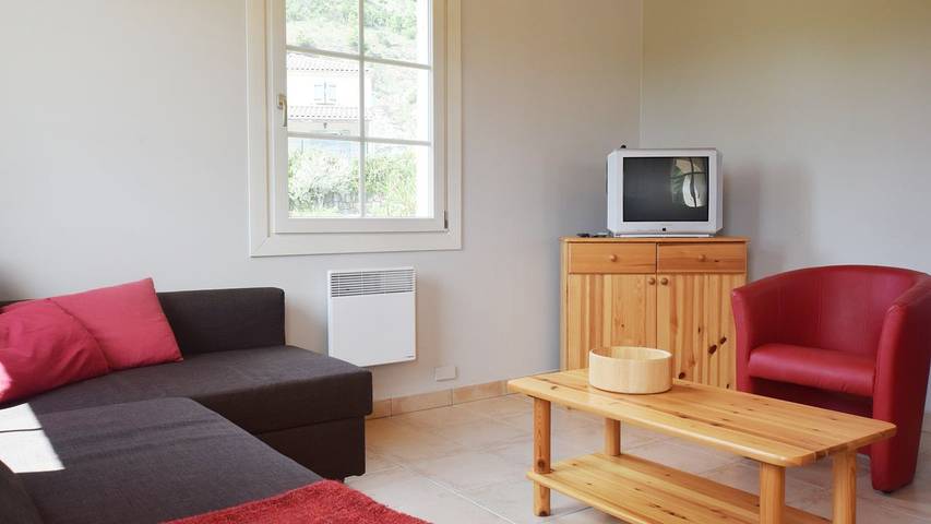 Maison de vacances pour 6 personnes, avec piscine ainsi que terrasse et jardin à Les Vans