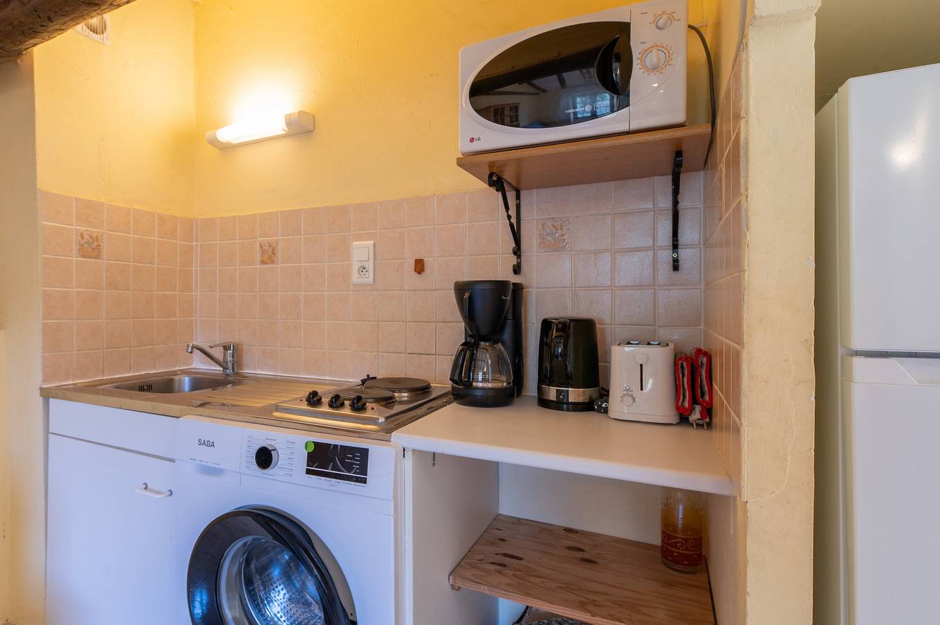 Geheel appartement, Appartement 'Maisonnette Chez Aurèle' met Uitzicht op de Bergen in Santa-Maria-di-Lota, Cap Corse
