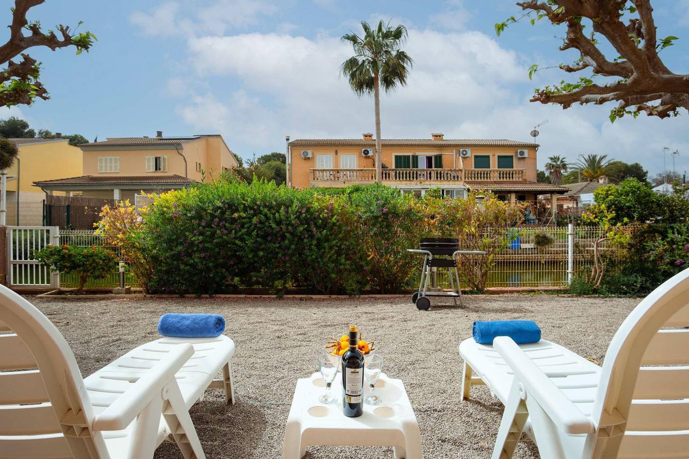 Villa Rosa - Chalet with terrace and free Wifi in Port d'Alcúdia in Playa de Alcúdia, Alcúdia