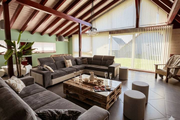 Ganze Wohnung, Ferienwohnung für 11 Personen mit Terrasse in Kilstett, Region Straßburg