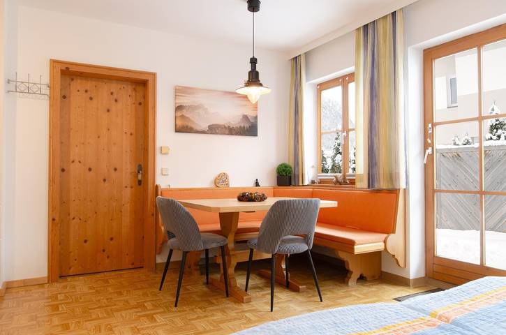 Gîte pour 5 personnes, avec jardin ainsi que terrasse et vue, adapté aux familles à Walchsee - 3