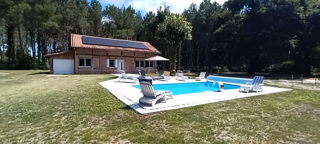 Maison de vacances pour 8 personnes, avec terrasse et piscine à Magescq