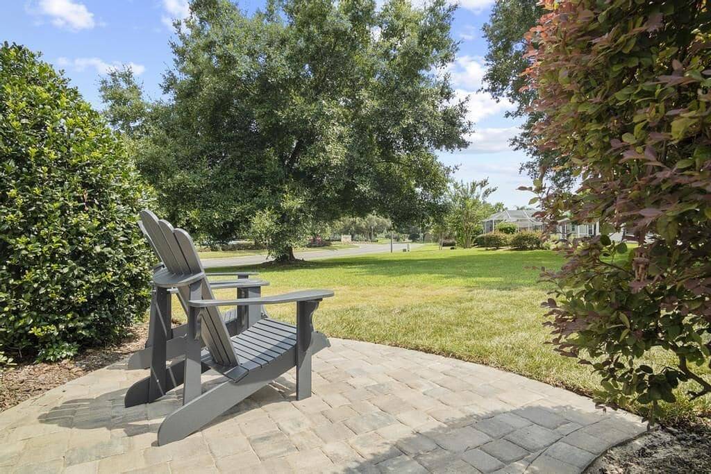 Across pool, golf cart, modernized, private in The Villages, Sumter County