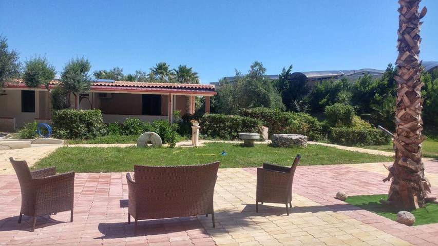 Location de vacances pour 5 personnes, avec jardin et terrasse ainsi que bassin pour enfant et piscine, animaux acceptés dans Rodi Garganico - 2