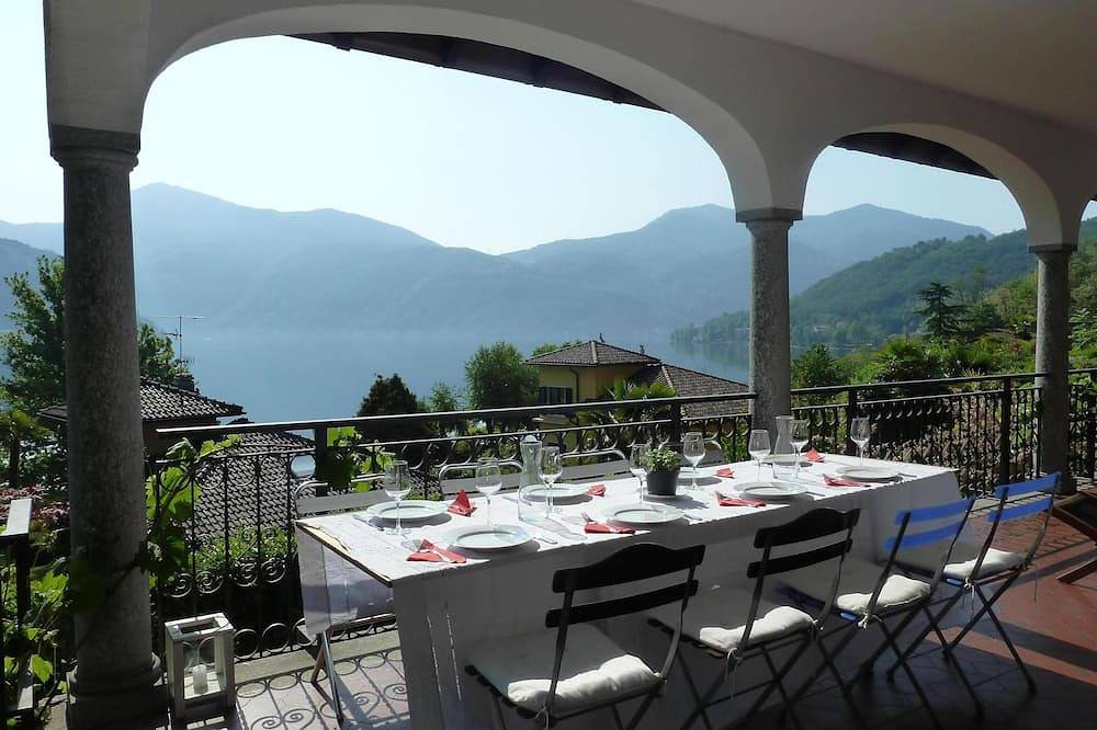 Ganze Wohnung, Elegantes Domizil mit Seeblick, Terasse, Garten, Privatstrand der Gemeinschaft in Brusimpiano Gemeinde, Luganer See (Lombardei)
