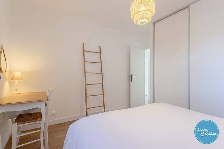 Ganze Wohnung, Lakefront T2 Apartment – Rive du Lac in Menthon-Saint-Bernard, Annecy und Umgebung