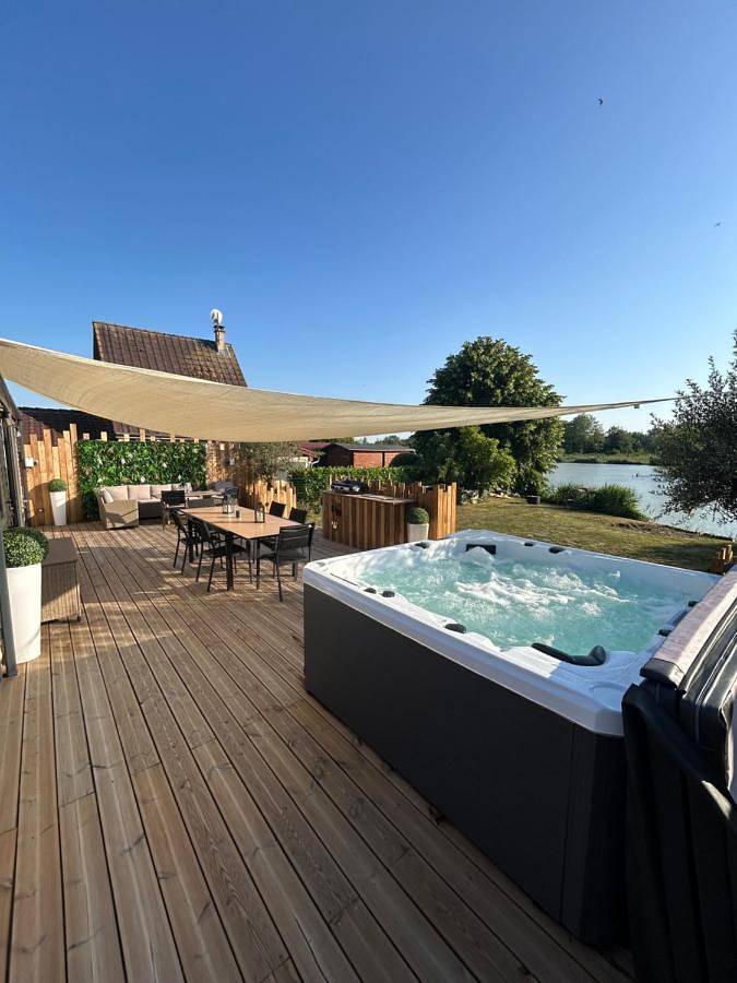 Maison de vacances pour 6 personnes, avec Jacuzzi et Terrasse ainsi que Jardin et Sauna