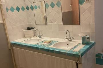 Chambre d’hôte pour 4 personnes, avec piscine et jardin à Ribaute-les-Tavernes