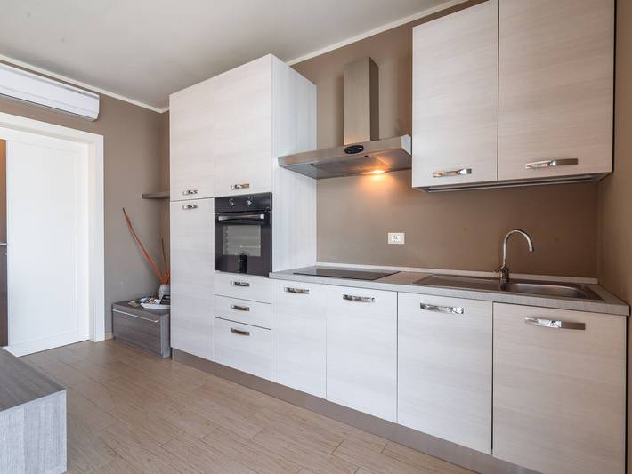Ganze Wohnung, Rückzugsort am See mit Garten in Marone, Gemeinde Marone