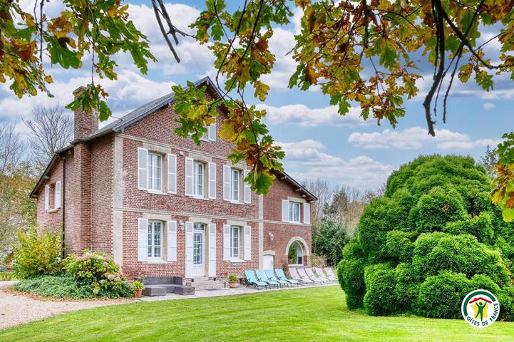 Gîte pour 12 personnes, avec jardin et terrasse