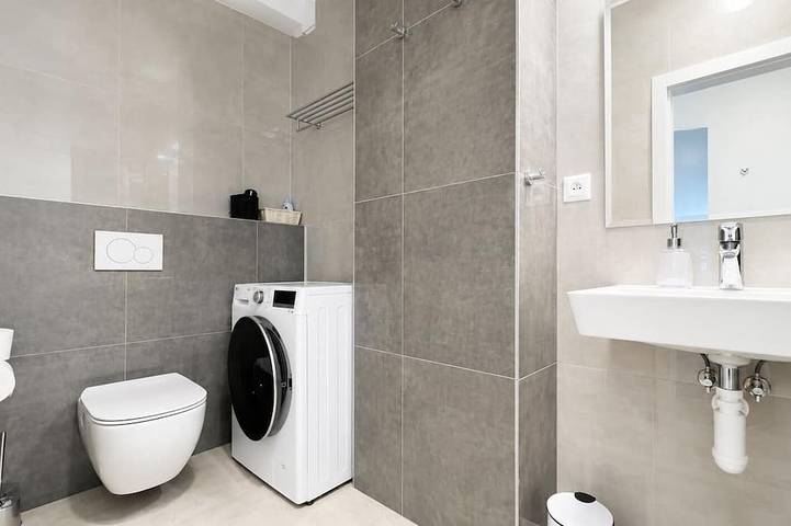 Ganze Wohnung, 1 room Apartment with AC, Vienna Gate 2 in Bratislava, Bratislava und Umgebung