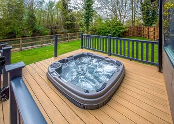 Chalet for 6 People in Broxbourne, East of England, Photo 1