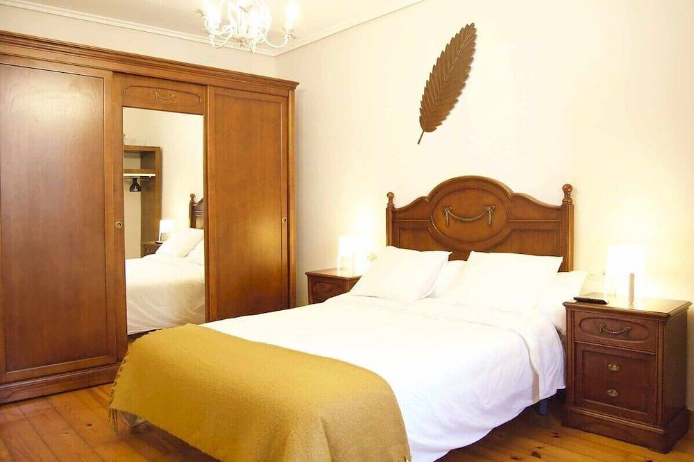 Entire apartment, Apartamento Cuntis \"Ferrol\" in Ferrol, Galician Coast
