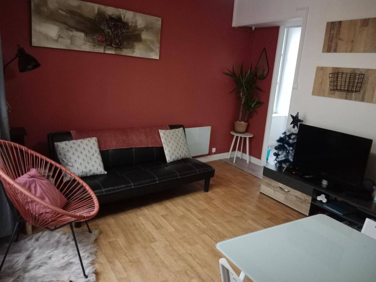 Appartement entier, Two-Bedroom Apartment in Luxeuil-les-Bains, Haute-Saône