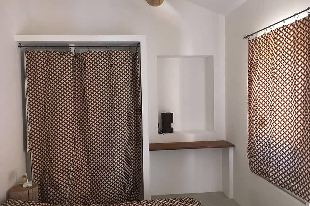 Provence, Luberon: house near Joucas and Gordes. in Joucas, Regionaler Naturpark Luberon