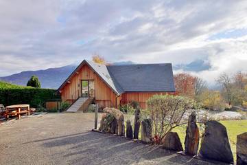 Gîte pour 5 personnes, avec jacuzzi ainsi que terrasse et jardin à Arras-en-Lavedan
