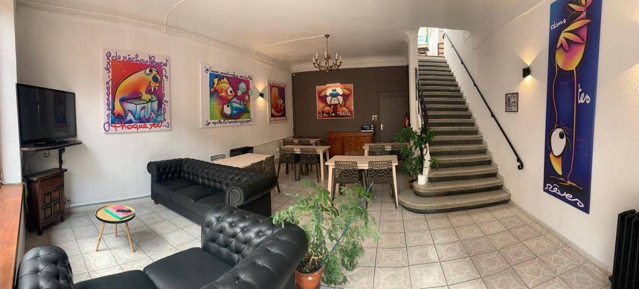Basic Single Room with Shared Shower and Shared Toilet in Le Boulou, Région de Céret
