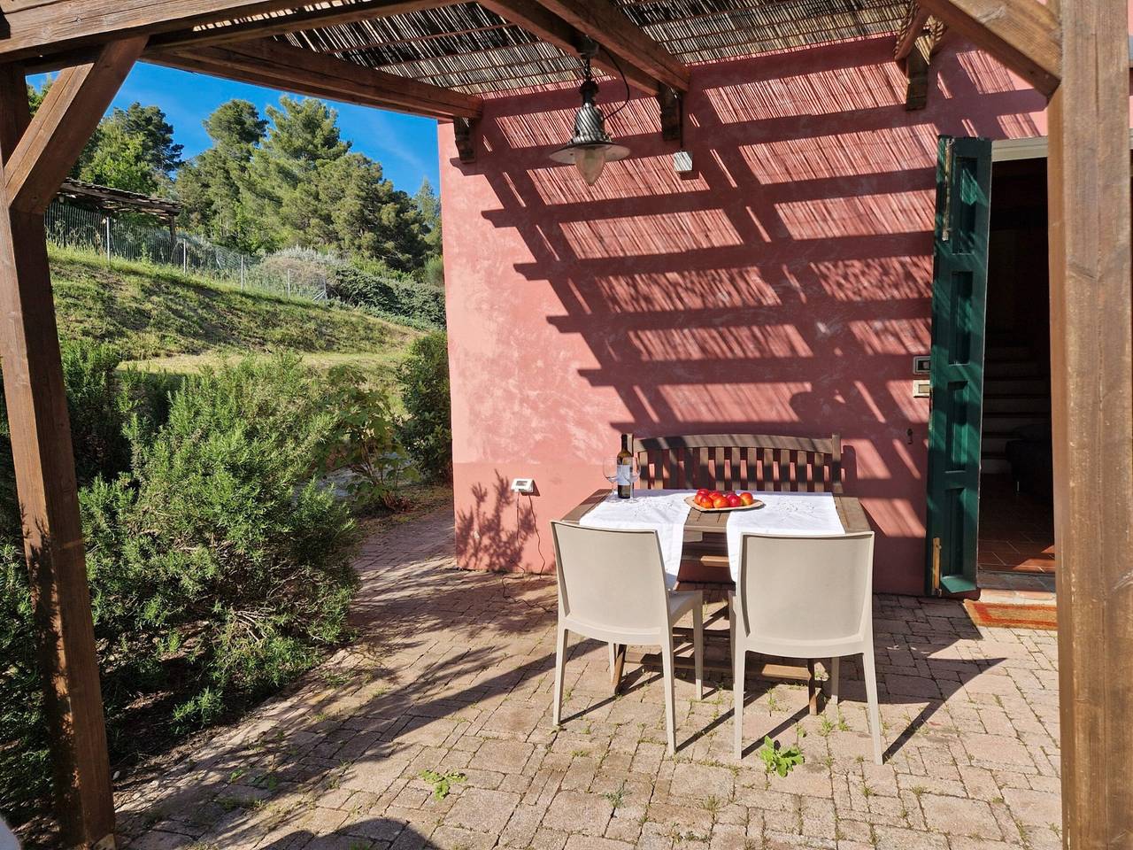 Appartamento intero, Appartamento 'Piccolo Paradiso - Mare' con piscina condivisa, Wi-Fi e aria condizionata in Riparbella, Costa degli Etruschi