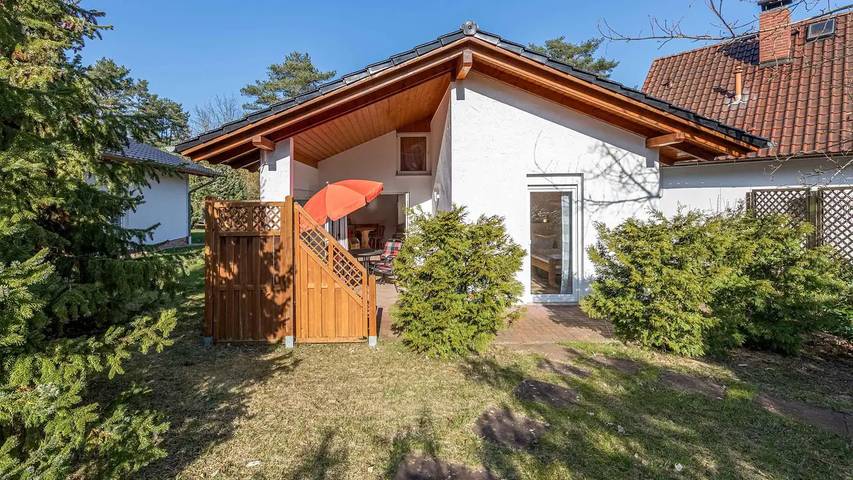 Ferienhaus für 4 Personen, mit Garten in Silz
