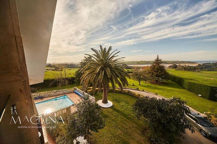 Casa de vacaciones para 10 personas, con Terraza y Jardín además de Piscina y Vistas en Dunas de Liencres