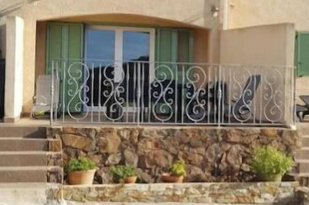 Appartement entier, Appartement t2 A Falasurminca 1 in Galéria, Parc naturel régional de Corse