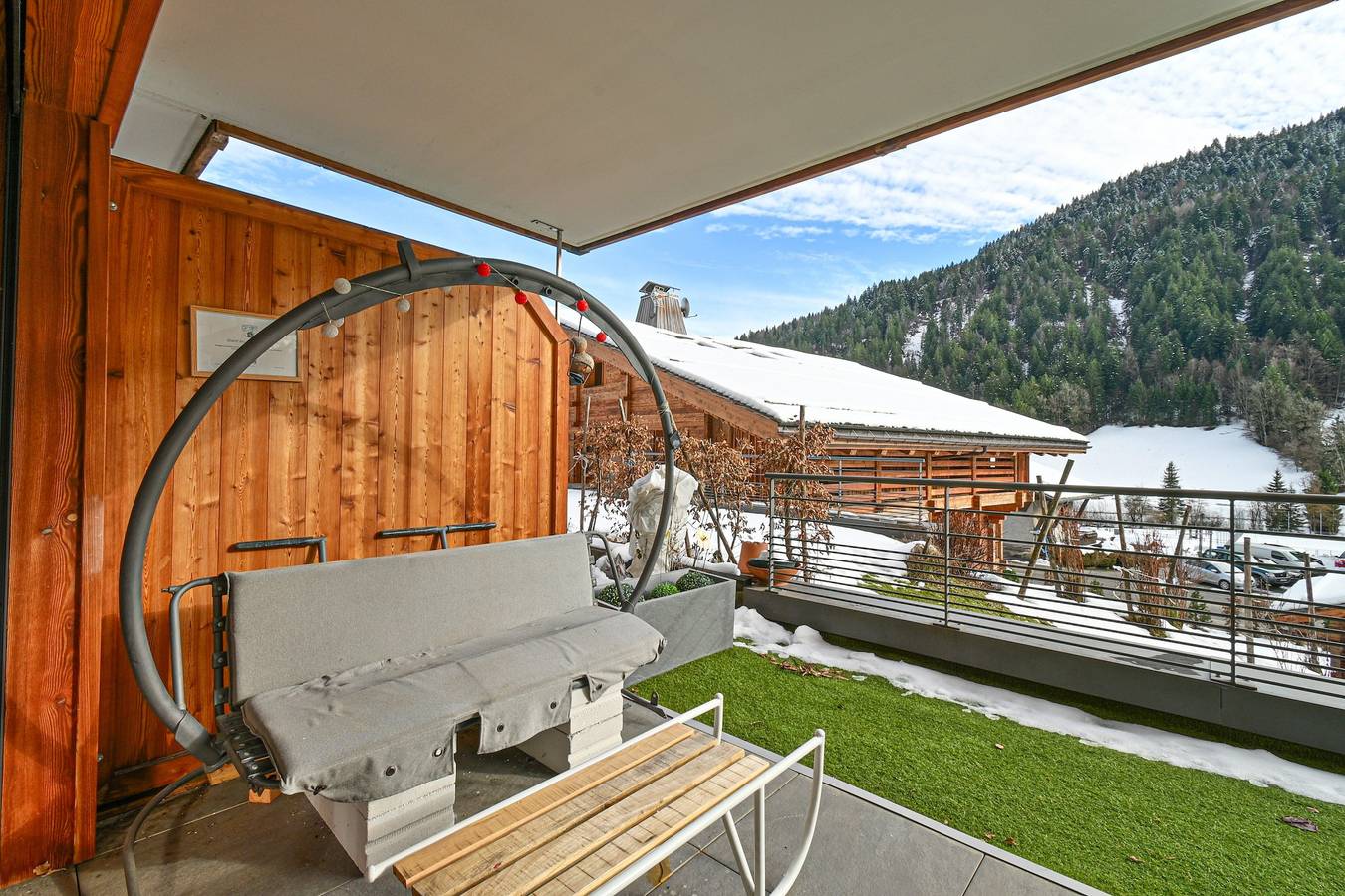 Appartement entier, Appartement 'Le Barat'ski' avec vue sur la montagne, terrasse privée et Wi-Fi in Le Grand-Bornand, Région d'Annecy