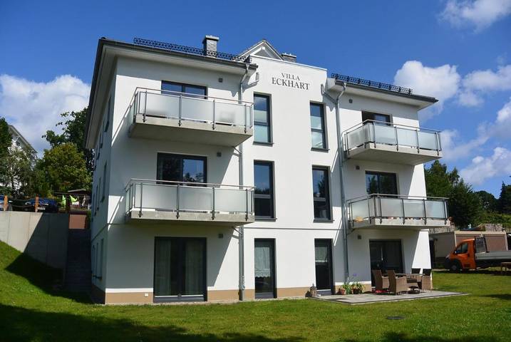 Ferienwohnung für 2 Personen, mit Terrasse und Sauna sowie Seeblick und Ausblick in Göhren