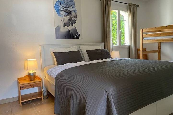 Location de vacances pour 6 personnes, avec jardin à Oupia - 2