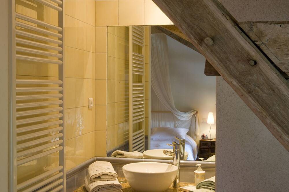 Grand Gîte de Charme dans le Lot - Jacuzzi, Piscine & Truffes - 14 pers. in Lalbenque, Quercy