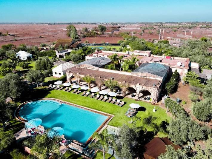 Maison d’hôte pour 2 personnes, avec bassin pour enfant et vue ainsi que piscine et jardin, animaux acceptés