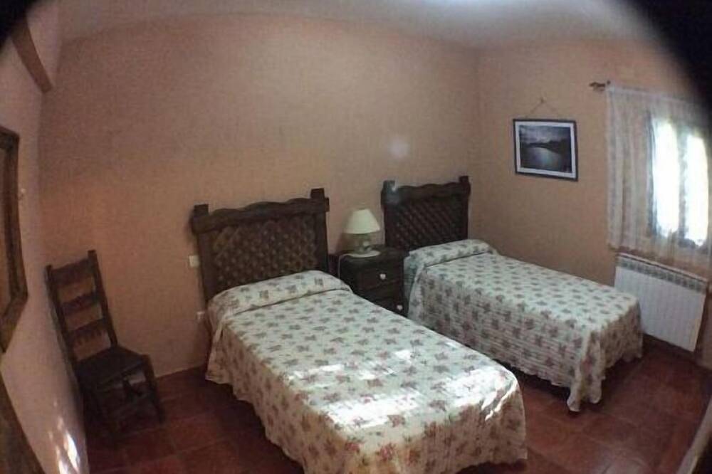 Gran Casa. Parque Natural Lagunas de Ruidera. 140m2 y confort in Ruidera, Parque natural de las Lagunas de Ruidera
