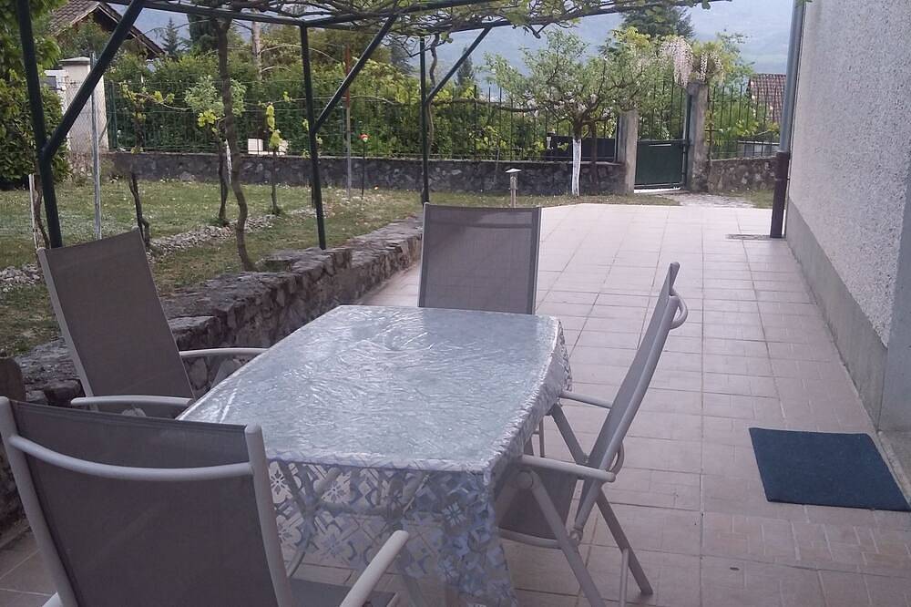 Apartamento entero, Dream stay in a single-storey f2 apartment in a residential area in Saint-Ismier, Isère