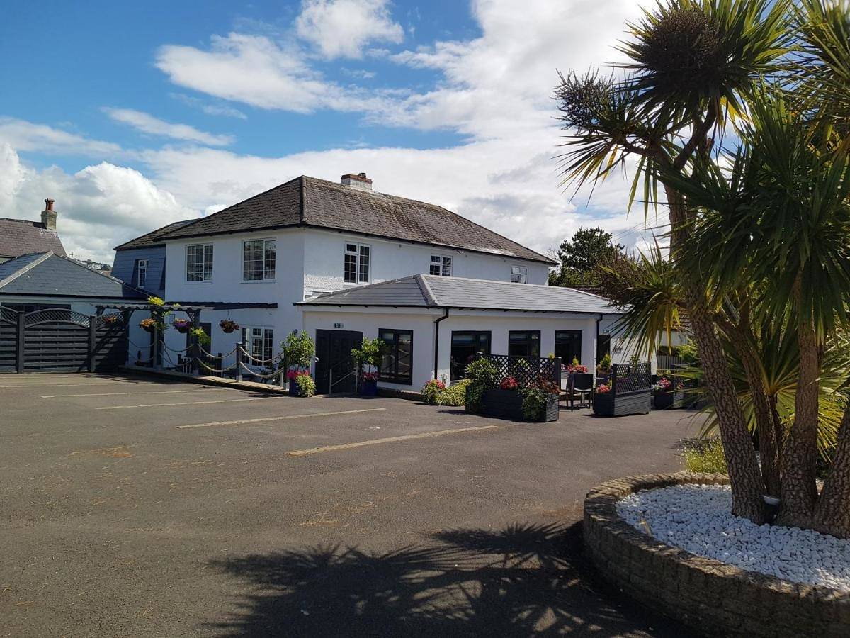 Double Room with Private Bathroom in Charmouth, Dorset