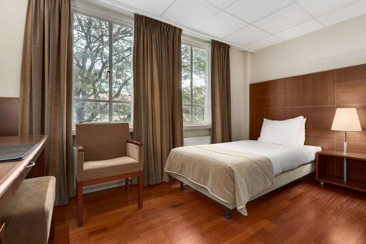 Hôtel pour 2 personnes, avec sauna et jardin ainsi que piscine et vue, animaux acceptés à Veldhoven - 4