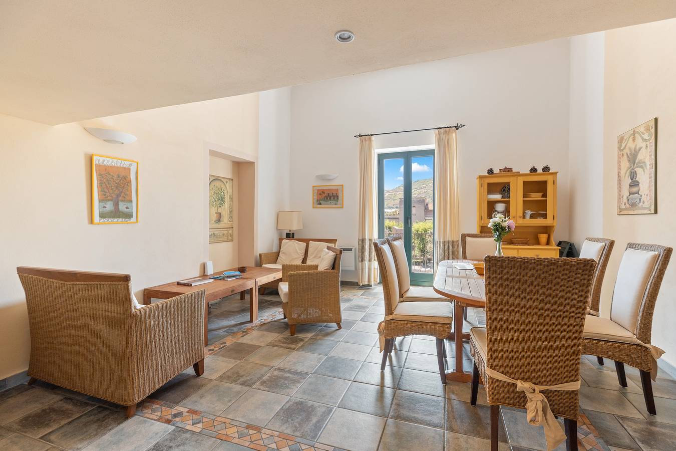 Entire apartment, Apartment 'Color Sabbia' with Balcony, Wi-Fi and Air Conditioning in Bosa, Planargia
