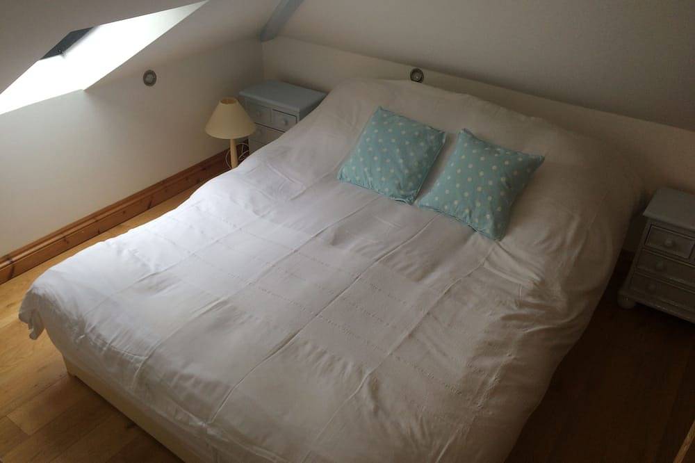Entire apartment, Romantic Luxury Apartment With Stunning Sea View In Mousehole, Wifi, Nespresso! in Mousehole, Cornwall