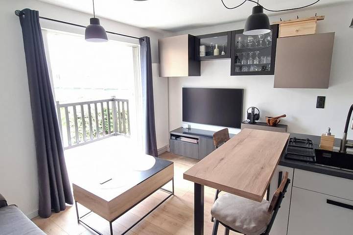 Ganze Wohnung, At the foot of the dune, with direct access to the beach. Charming, fully equipped duplex. in Merville-Franceville-Plage, Caen und Umgebung