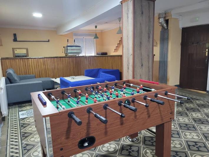 Casa rural para 15 personas, con piscina para niños además de jardín y piscina, Se admiten mascotas en Aragón - 2