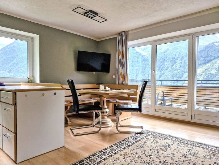 Ferienwohnung für 5 Personen, mit Garten und Balkon in Längenfeld - 4