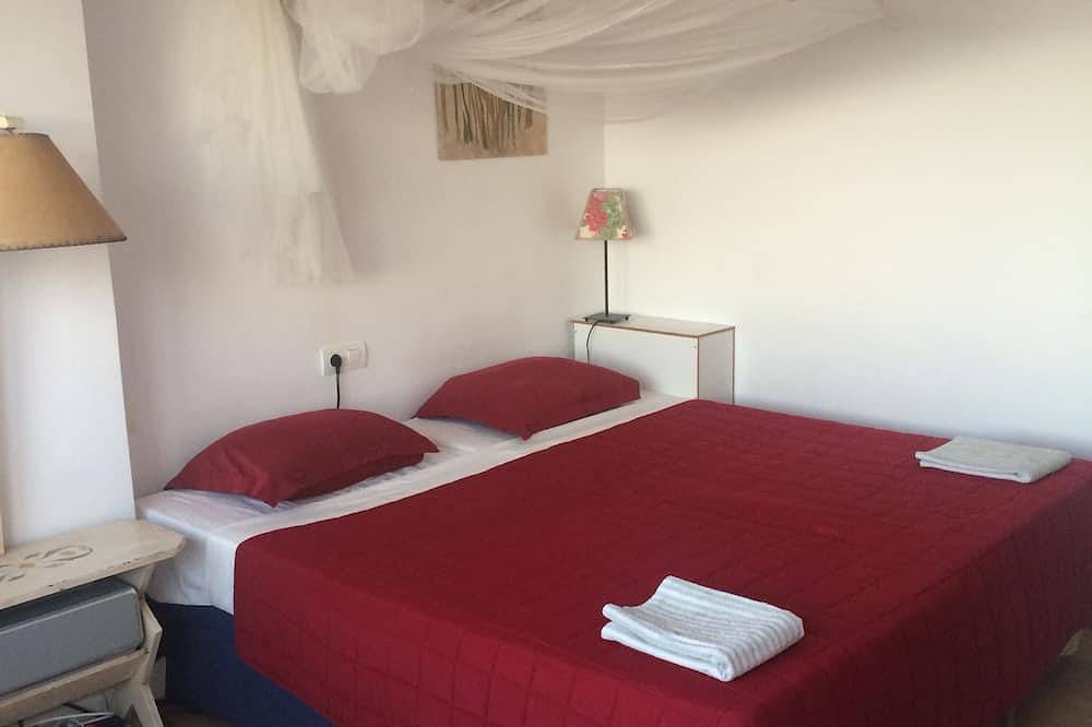 House a few steps from the sand, with views in La Cala del Moral, Rincón de la Victoria